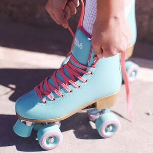 Impala Aqua quad roller skates
